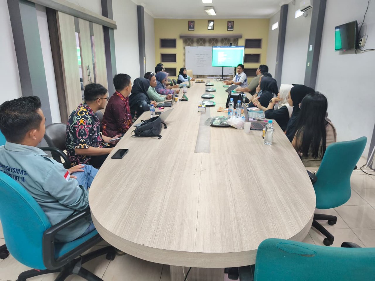 Pelatihan dan pendampingan implementasi sistem KLIKMEDIS di fasilitas kesehatan